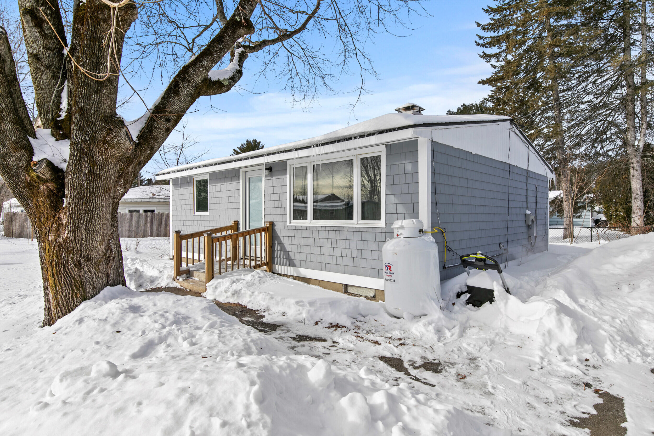 15 Sterling Road Auburn, ME 04210 - Photo 3 of 18 15 sterling rd, auburn13