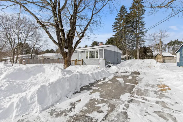 $235,000 | 15 Sterling Road, Auburn, ME 04210