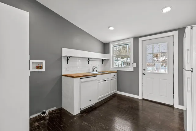 $235,000 | 15 Sterling Road, Auburn, ME 04210