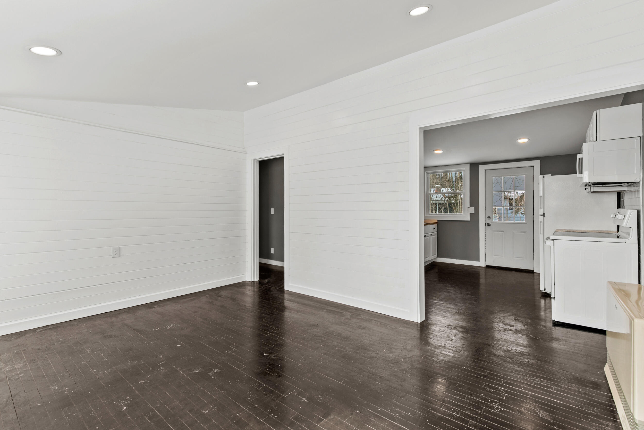 15 Sterling Road Auburn, ME 04210 - Photo 9 of 18 15 sterling rd, auburn03