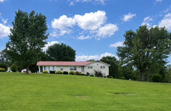 $425,684 | 1465 Murfreesboro Road, Woodbury, TN 37190