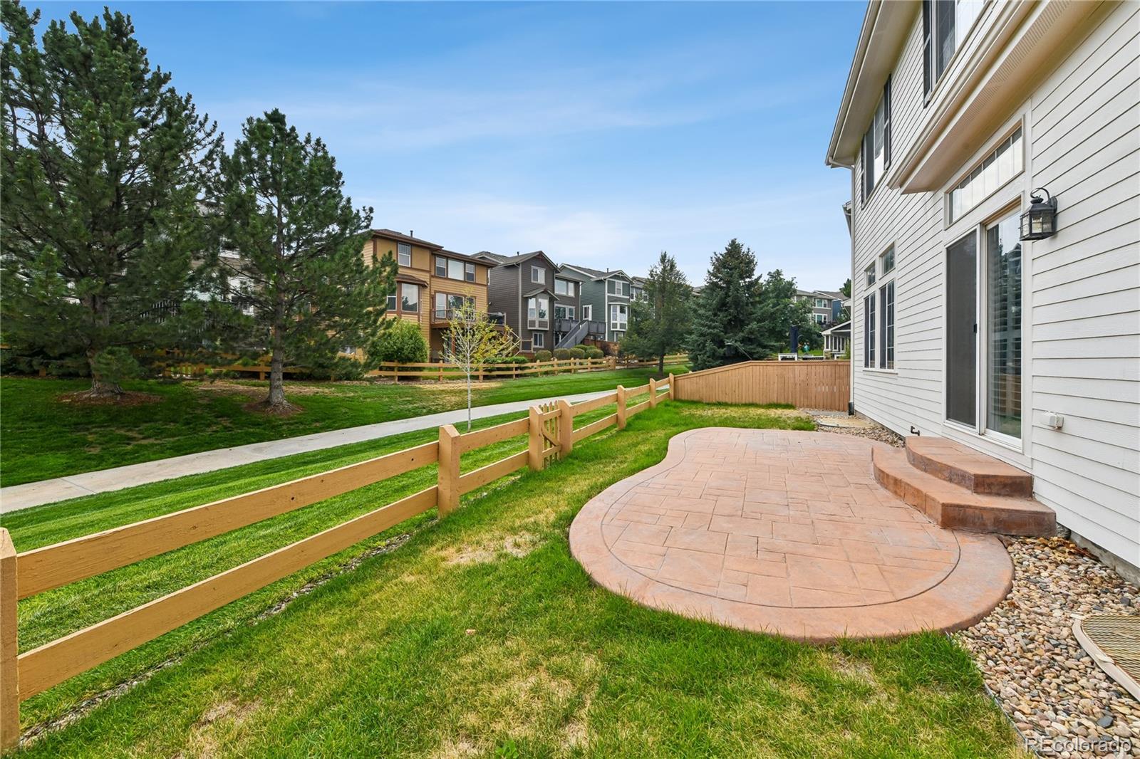 3110 Redhaven Way Highlands Ranch, CO 80126 - Photo 4 of 42 Gallery Image 4