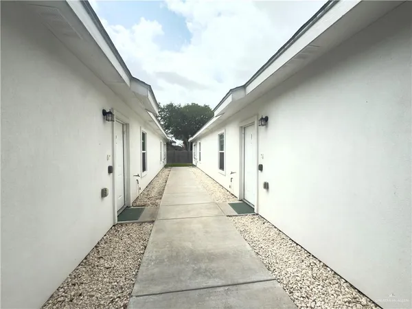 $1,400 | 1303 West Heritage Drive, Unit 2, Pharr, TX 78577
