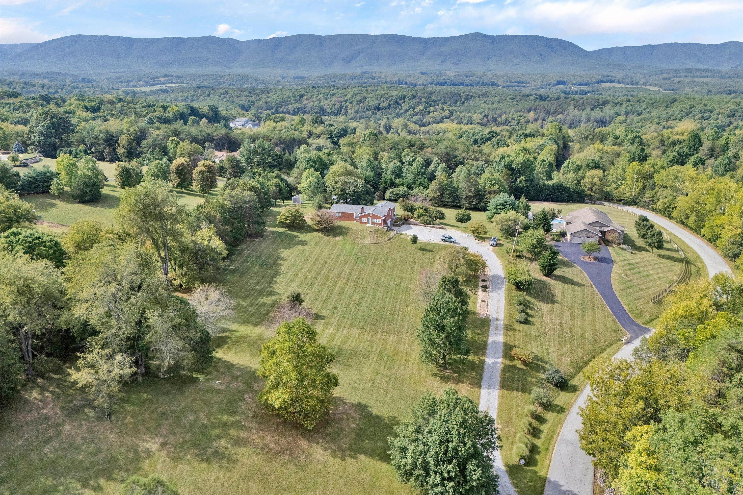 819 Sprinkle Road Fincastle, VA 24090 - Photo 6 of 52 05-DJI_20260914154802