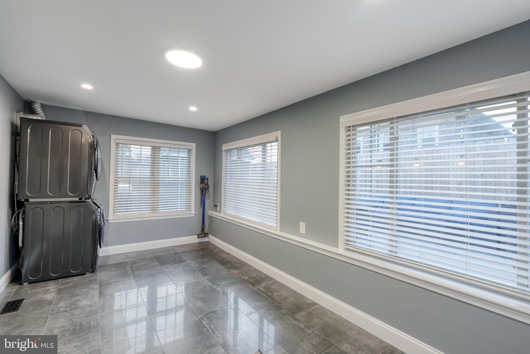 9502 Hilspach Street Philadelphia, PA 19115 - Photo 27 of 53 a view of an empty room with a window