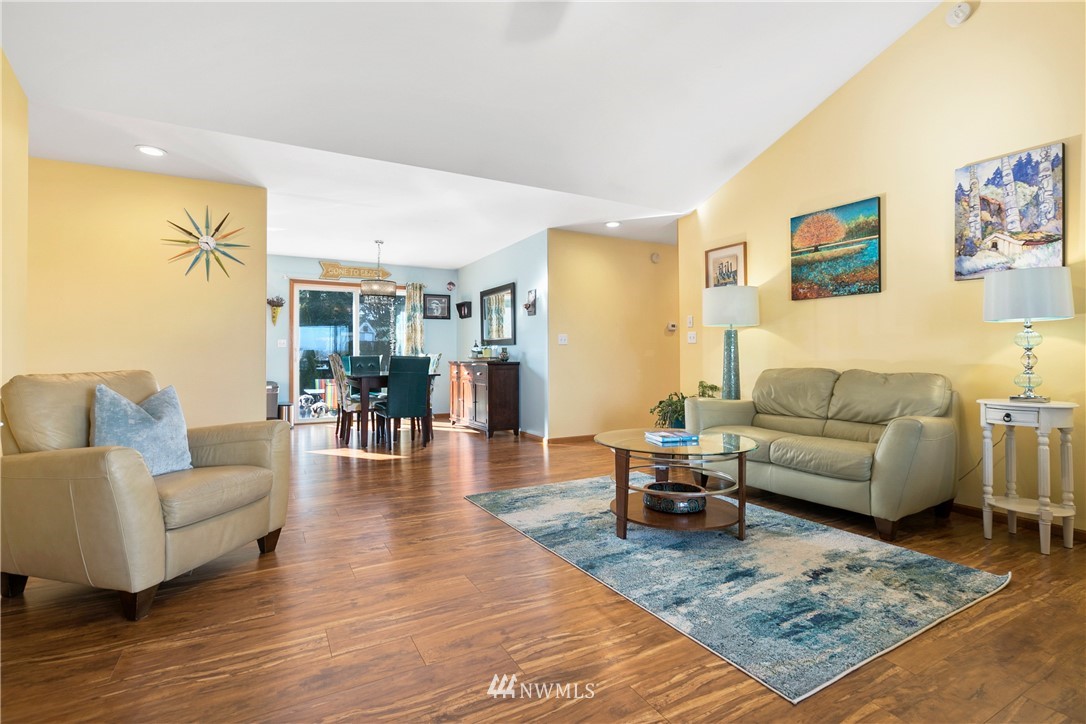 8135 Comox Road Birch Bay, WA 98230 - Photo 4 of 23 Gallery Image 4