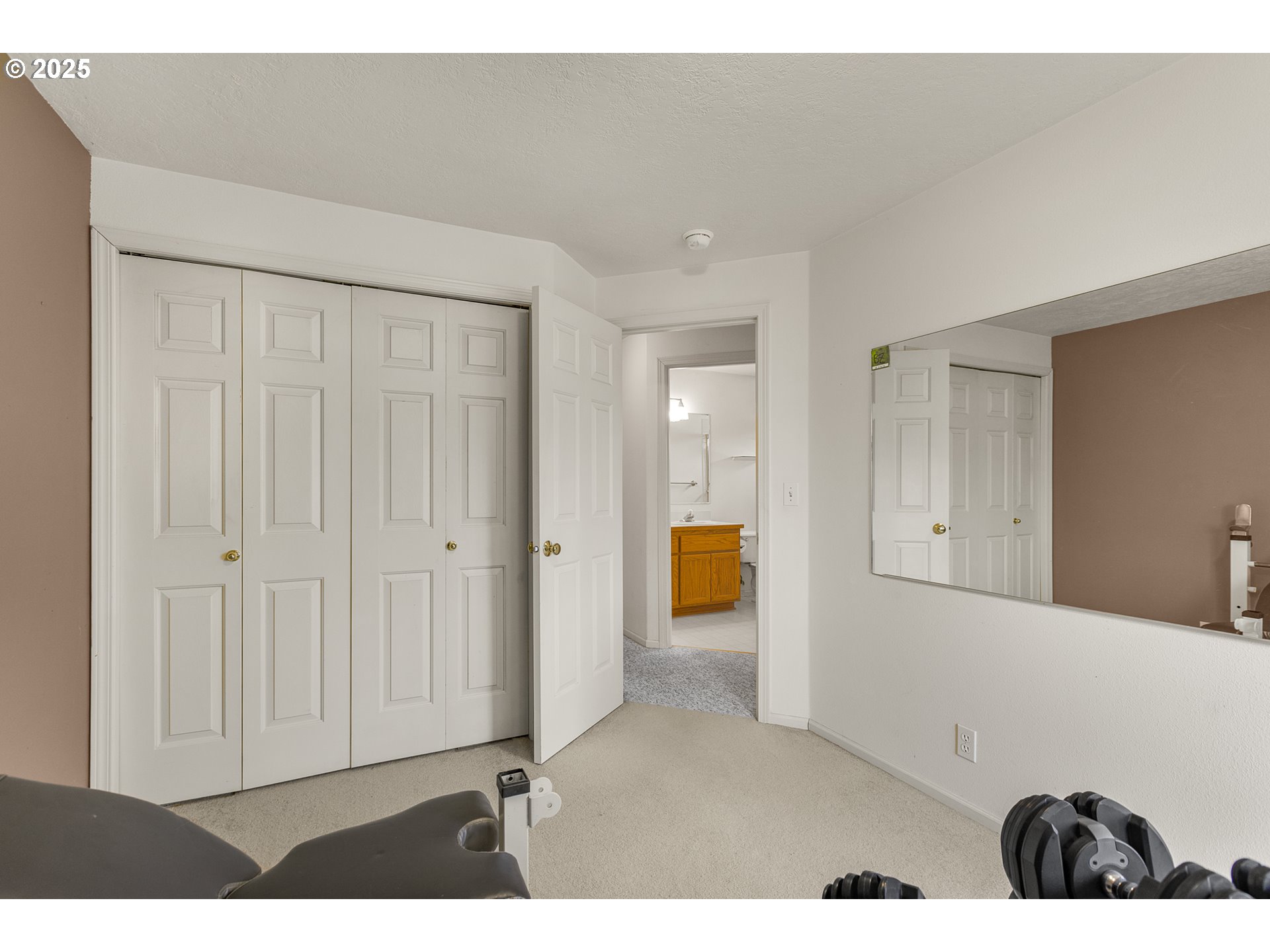 2335 Sony Loop Eugene, OR 97404 - Photo 20 of 30 a view of a livingroom and a dishwasher