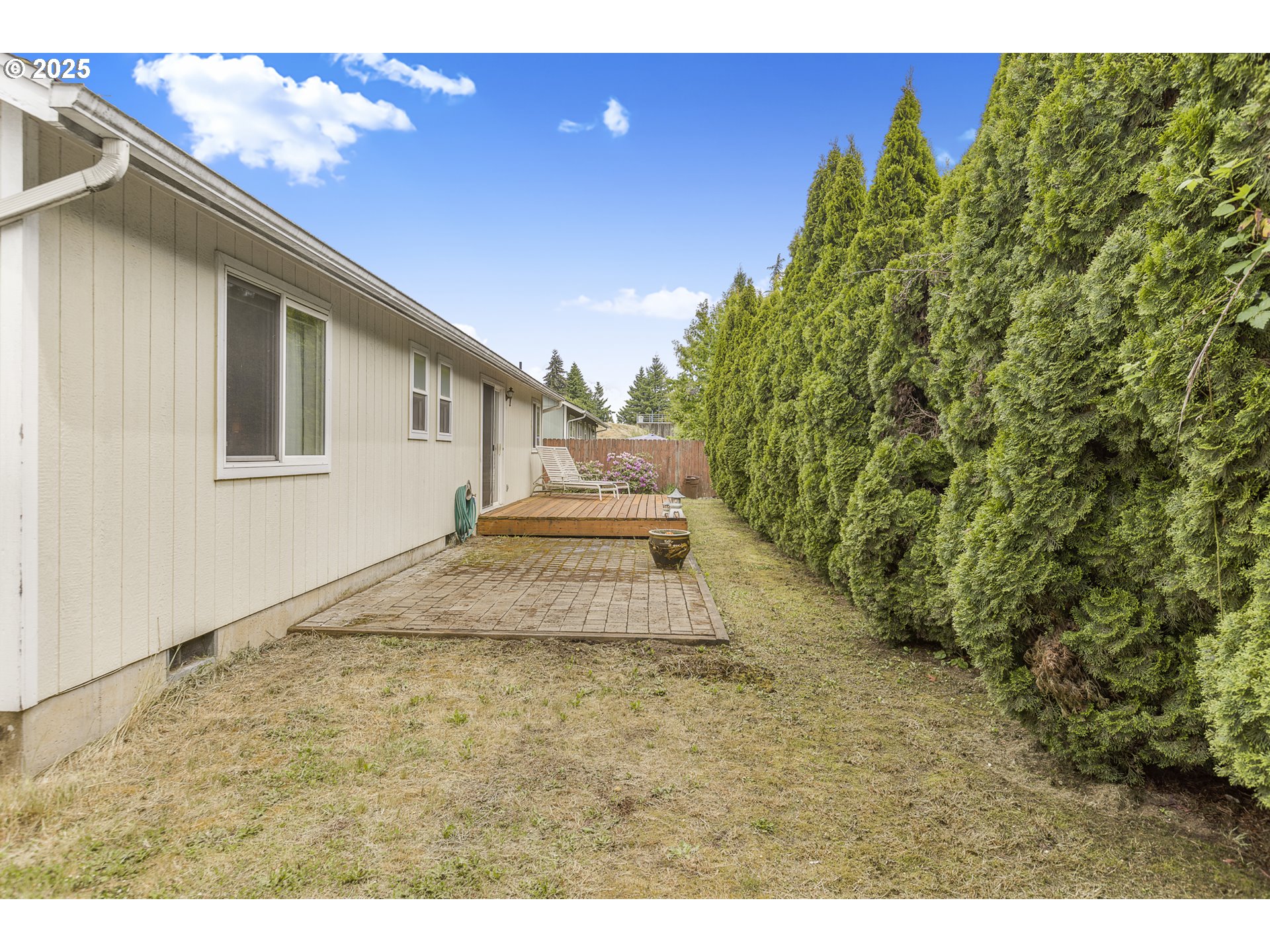 2335 Sony Loop Eugene, OR 97404 - Photo 25 of 30 a view of outdoor space and yard