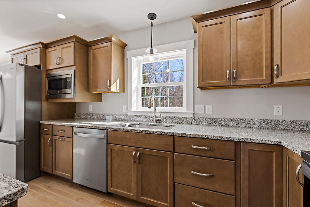 11 Pleasant Hill Road Sidney, ME 04330 - Photo 12 of 73 62_BP5A0945_DxO_mls