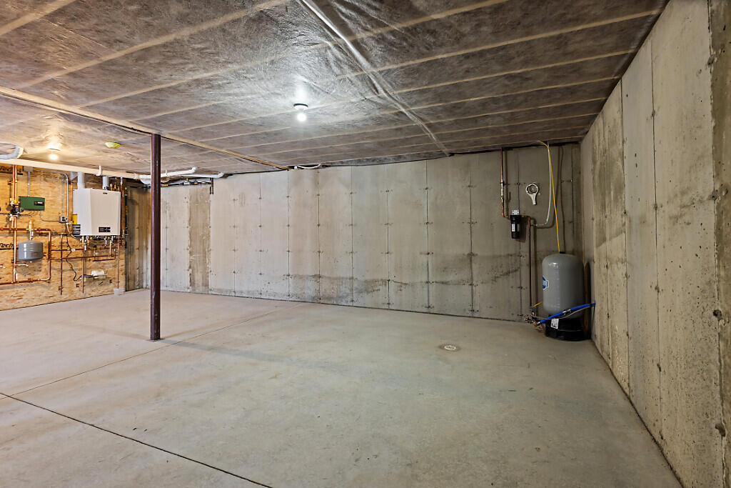 11 Pleasant Hill Road Sidney, ME 04330 - Photo 48 of 73 27_BP5A0840_DxO_mls