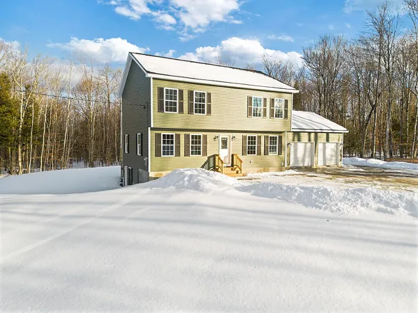 $571,000 | 11 Pleasant Hill Road, Sidney, ME 04330
