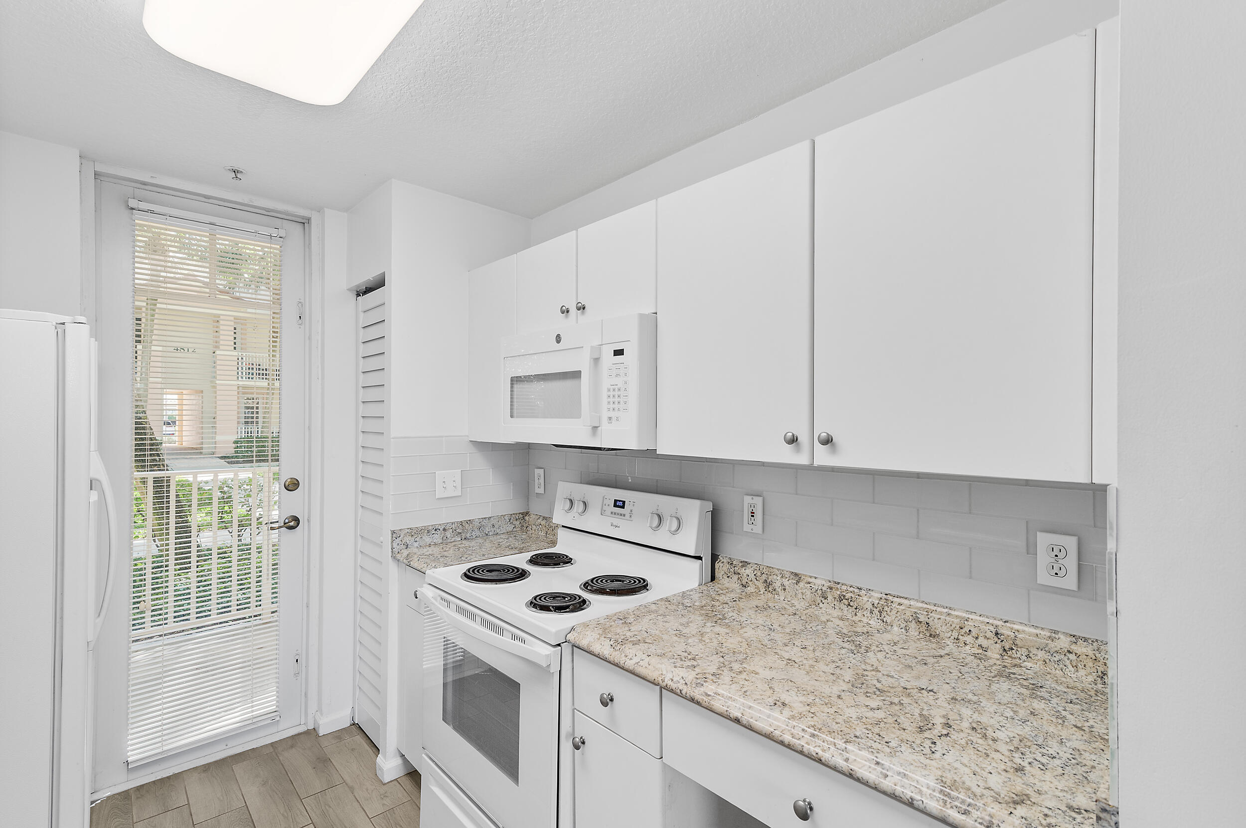 4784 Central Boulevard, Unit 12 Jupiter, FL 33458 - Photo 6 of 23 dsc_5377