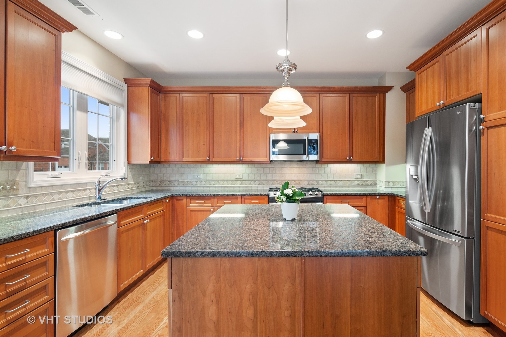 1143 Adams Street Northbrook, IL 60062 - Photo 4 of 23