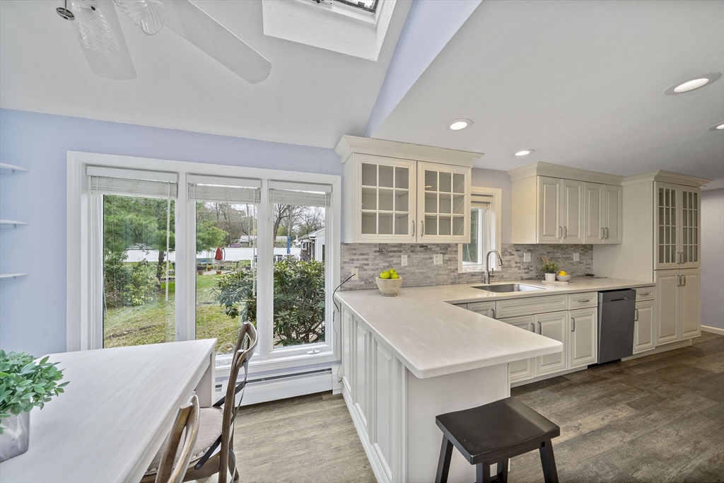 20 Francis Road Sharon, MA 02067 - Photo 6 of 27