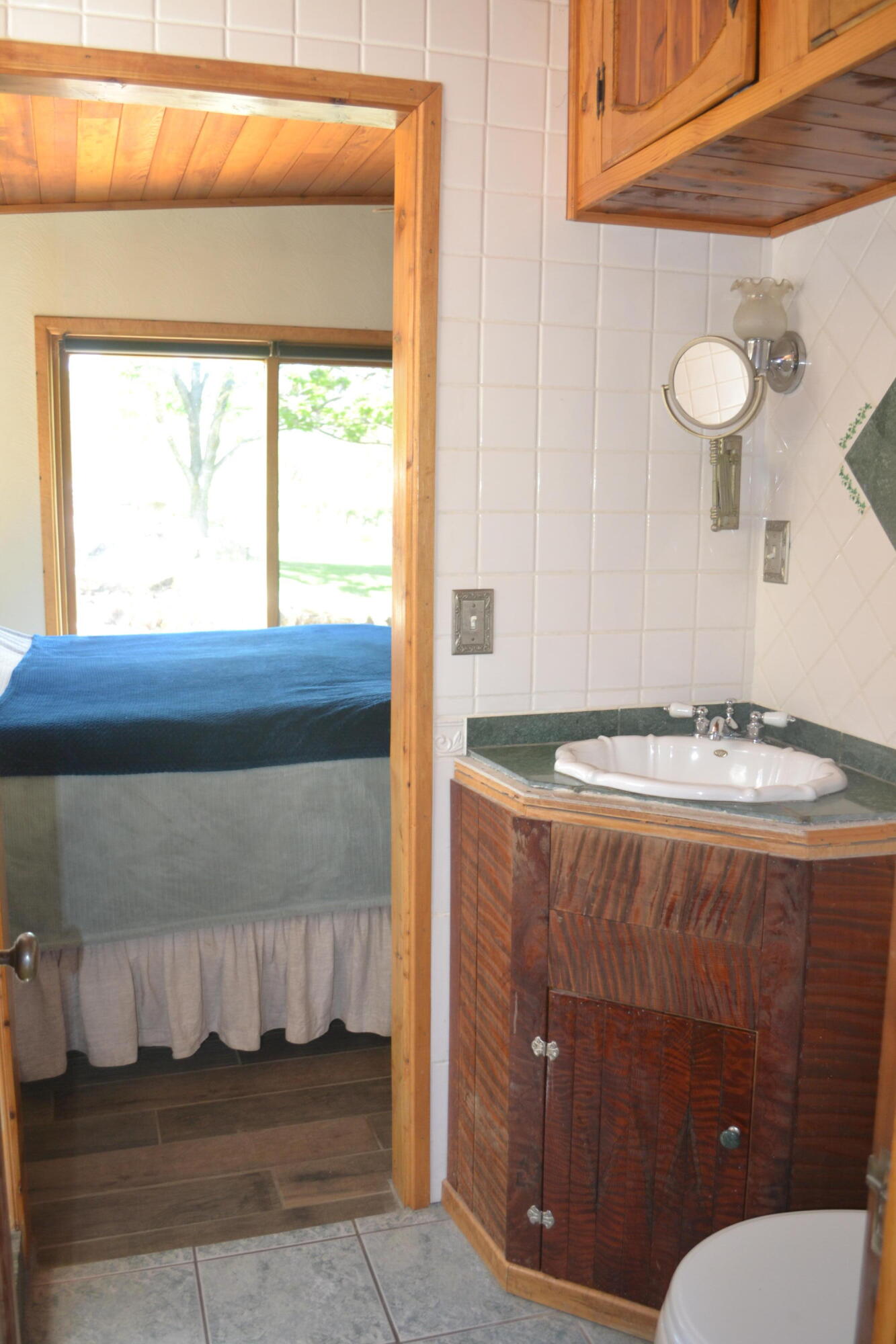 542-405 Punkin Center Road Bieber, CA 96009 - Photo 31 of 127 MH MASTER BATH (2)