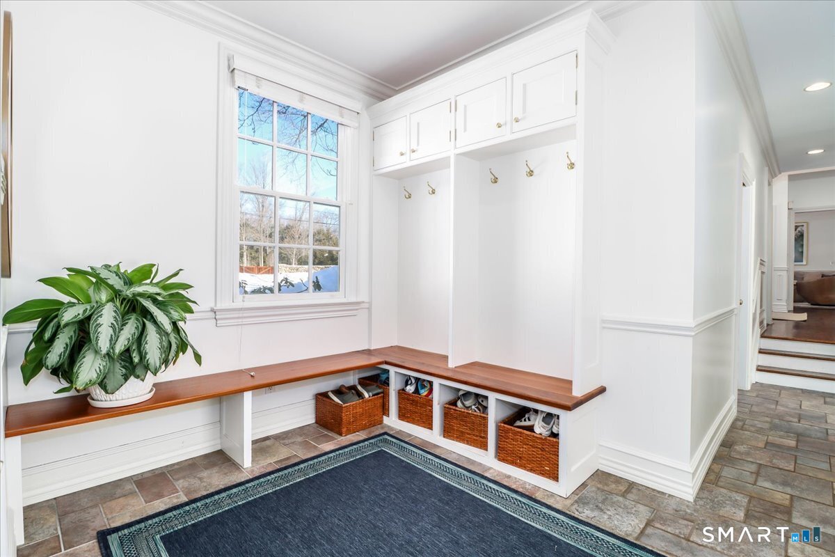 9 Old Farm Road Wilton, CT 06897 - Photo 21 of 39