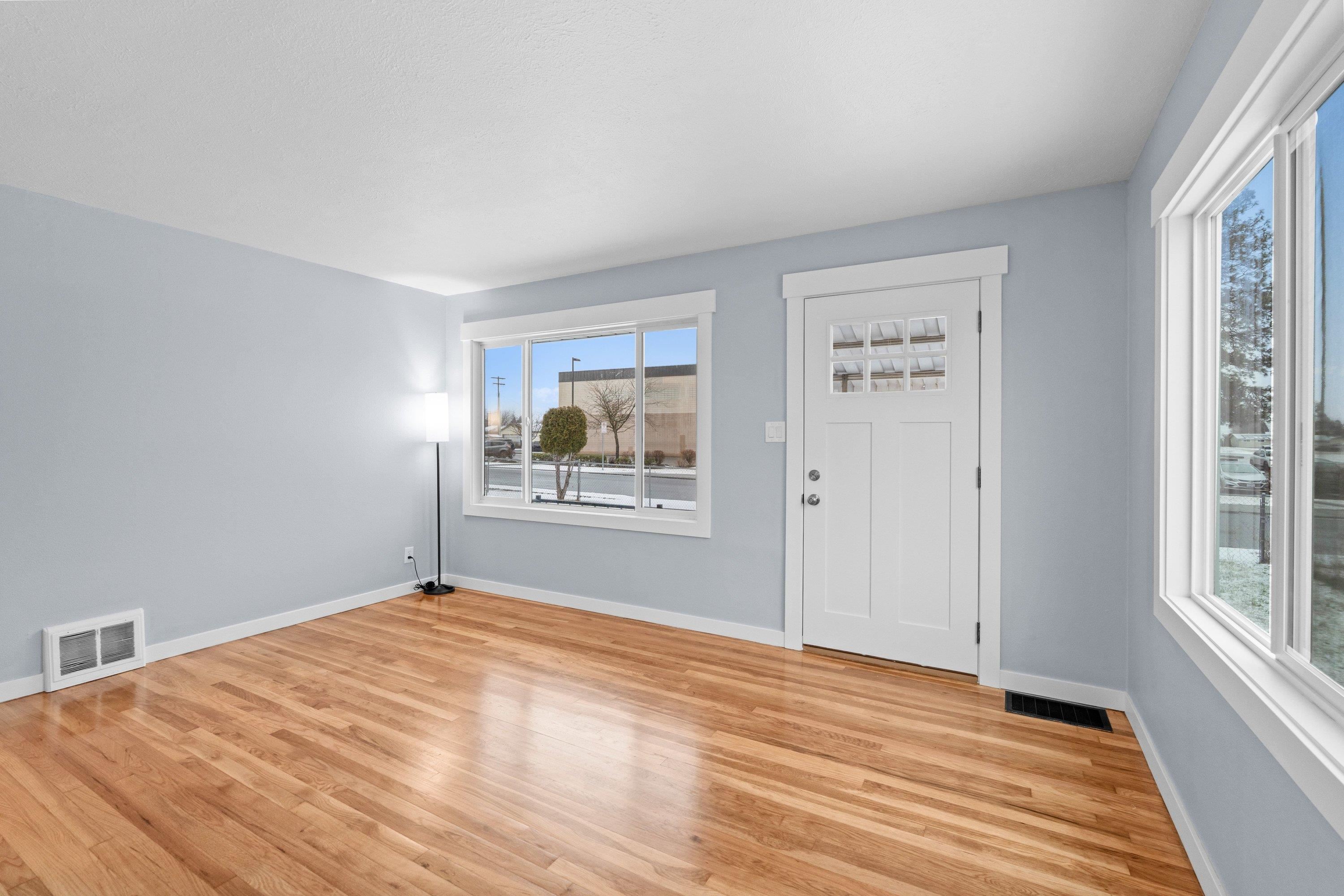 724 East Joseph Avenue Spokane, WA 99208 - Photo 8 of 40