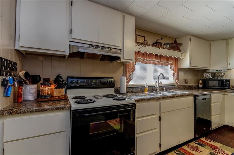 1869 B Barclay Hill Road Beaver, PA 15009 - Photo 2 of 23 Sweet eat-kitchen with lots of cabinets!