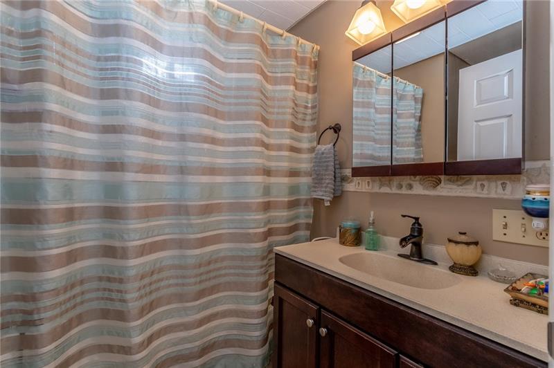 1869 B Barclay Hill Road Beaver, PA 15009 - Photo 13 of 23 Main full bath.....