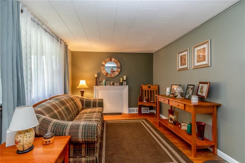 1869 B Barclay Hill Road Beaver, PA 15009 - Photo 7 of 23 Another picture of the living room.....
