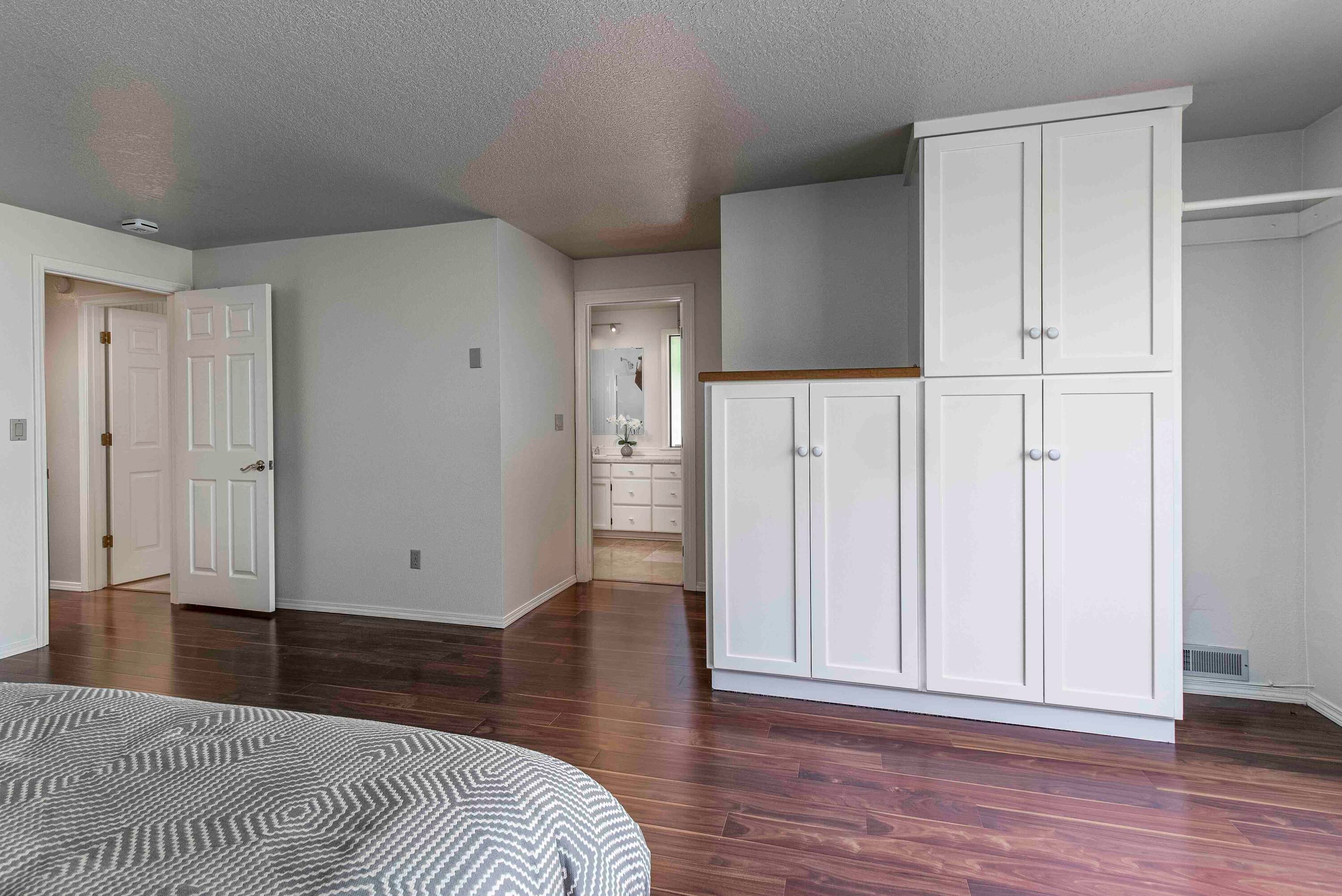 20410 Mainline Road Bend, OR 97702 - Photo 12 of 33 Master bedroom with loads of storage