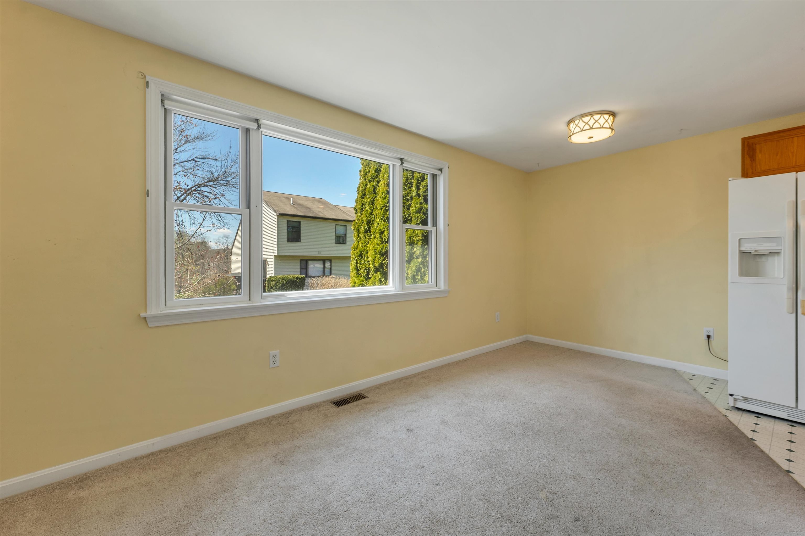 422 Ledgeview Drive Rochester, NH 03839 - Photo 11 of 33