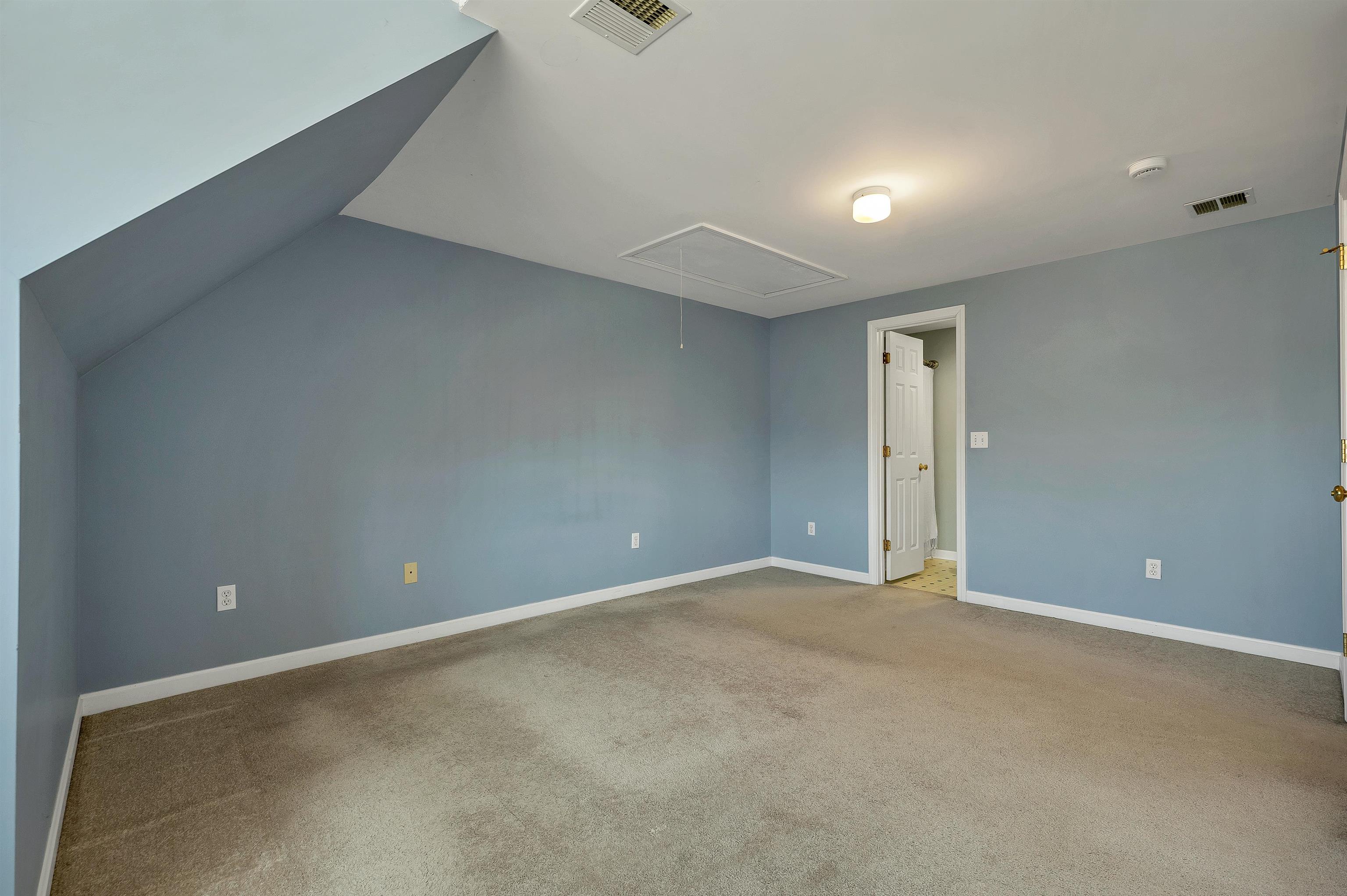 422 Ledgeview Drive Rochester, NH 03839 - Photo 17 of 33
