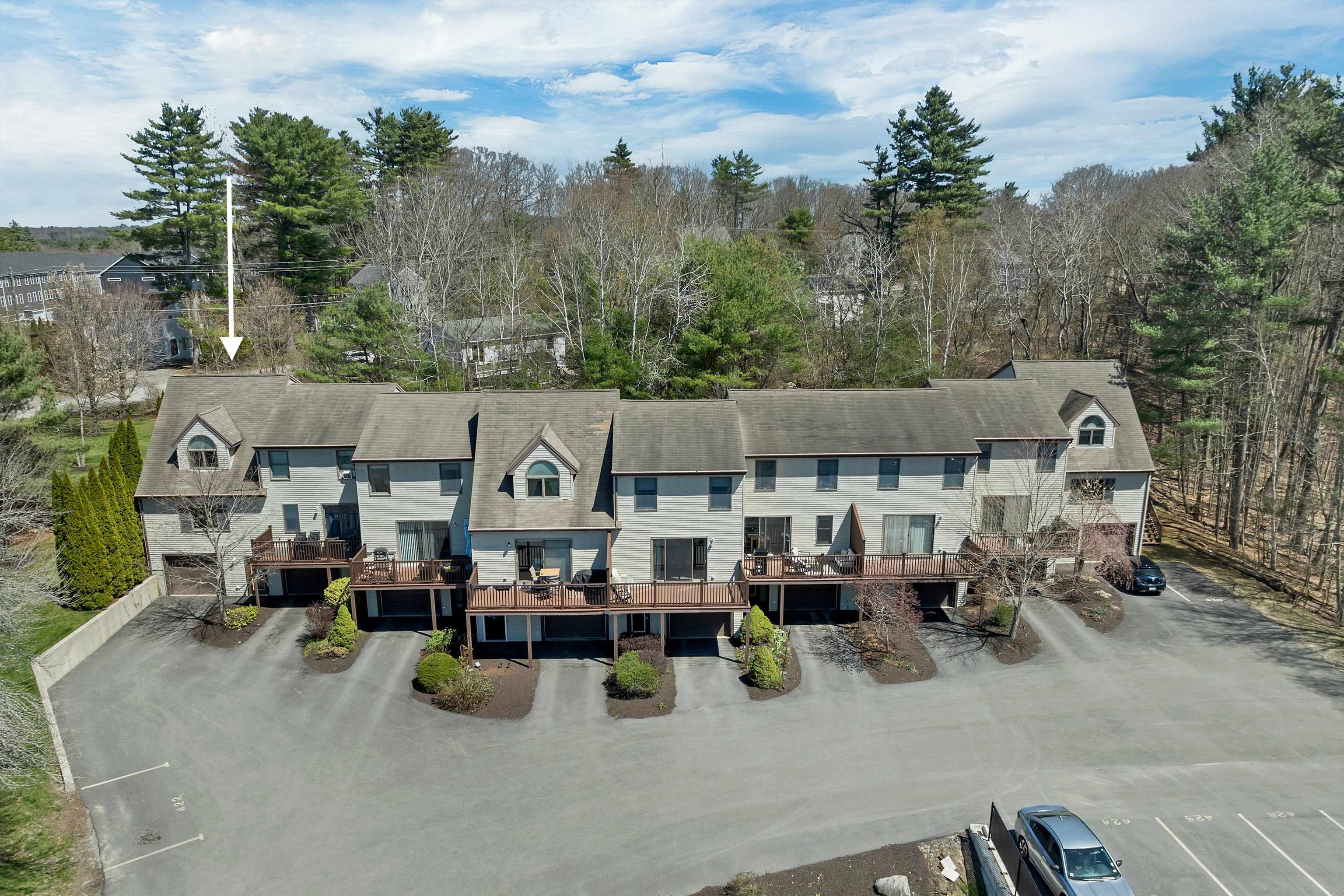 422 Ledgeview Drive Rochester, NH 03839 - Photo 2 of 33