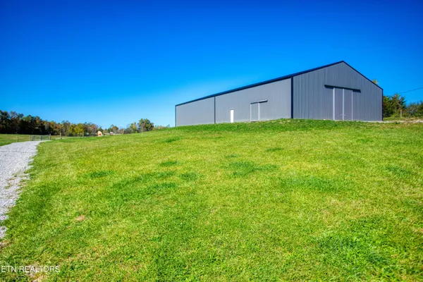 $395,000 | 1008 Tanglewood Boulevard, Jamestown, TN 38556