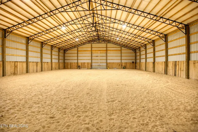 $395,000 | 1008 Tanglewood Boulevard, Jamestown, TN 38556