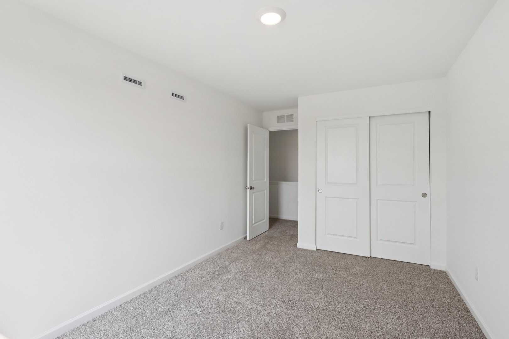 1812 Overland Drive Plainfield, IL 60586 - Photo 24 of 42 a view of an empty room