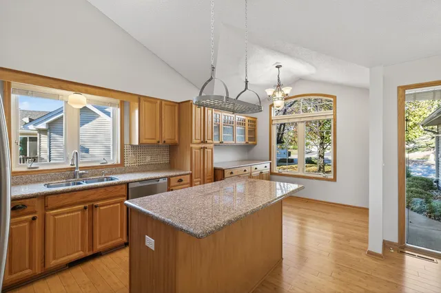 $450,000 | 14606 Beverly Lane, Savage, MN 55378