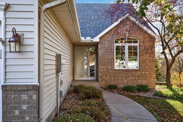 $450,000 | 14606 Beverly Lane, Savage, MN 55378