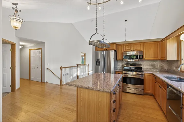 $450,000 | 14606 Beverly Lane, Savage, MN 55378