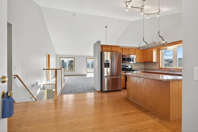 $450,000 | 14606 Beverly Lane, Savage, MN 55378