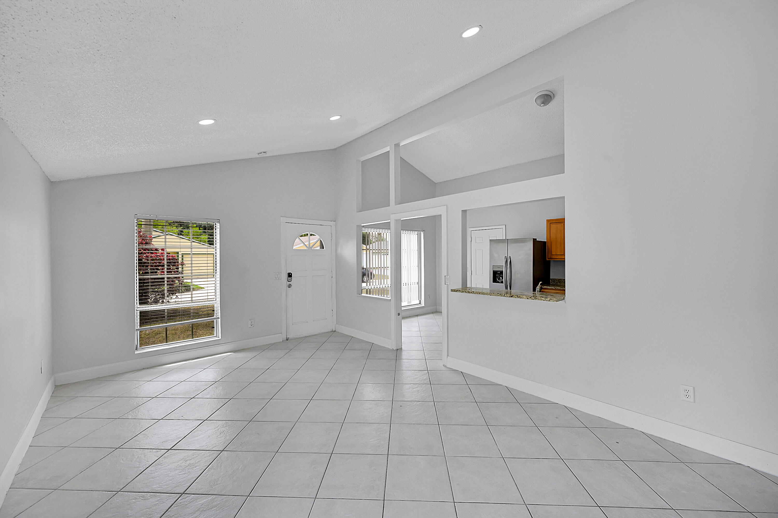 8403 Garden Gate Place Boca Raton, FL 33433 - Photo 8 of 28 07_0 (7)