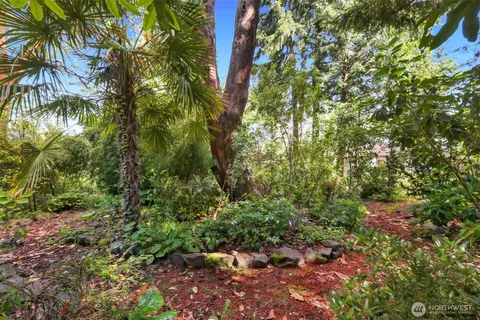 $550,000 | 4010 Southwest 106th Street, Seattle, WA 98146