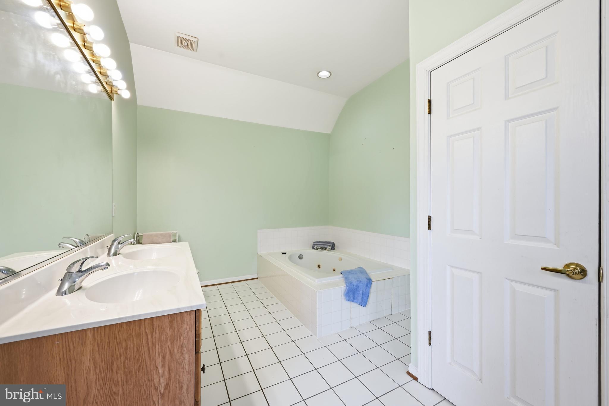 1150 Little Creek Road Chester, MD 21619 - Photo 19 of 24 Full bath second floor