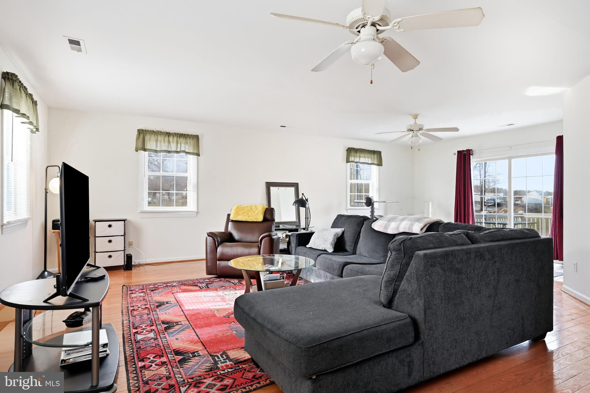 1150 Little Creek Road Chester, MD 21619 - Photo 10 of 24 Living room
