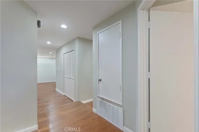 $875,000 | 10409 Riverside Drive, Unit 204, Toluca Lake, CA 91602