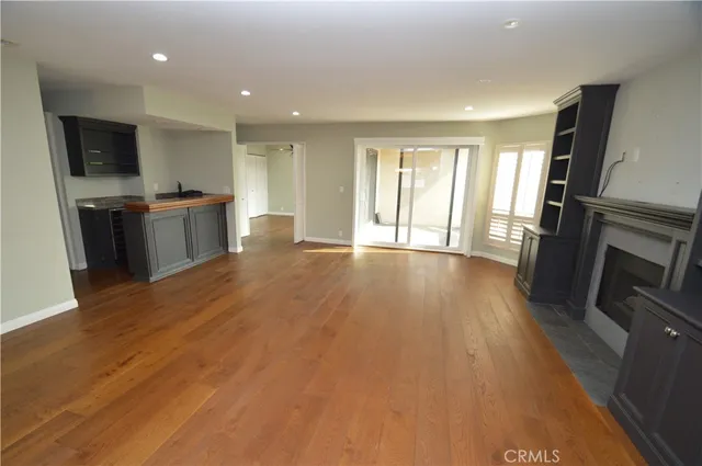 $875,000 | 10409 Riverside Drive, Unit 204, Toluca Lake, CA 91602