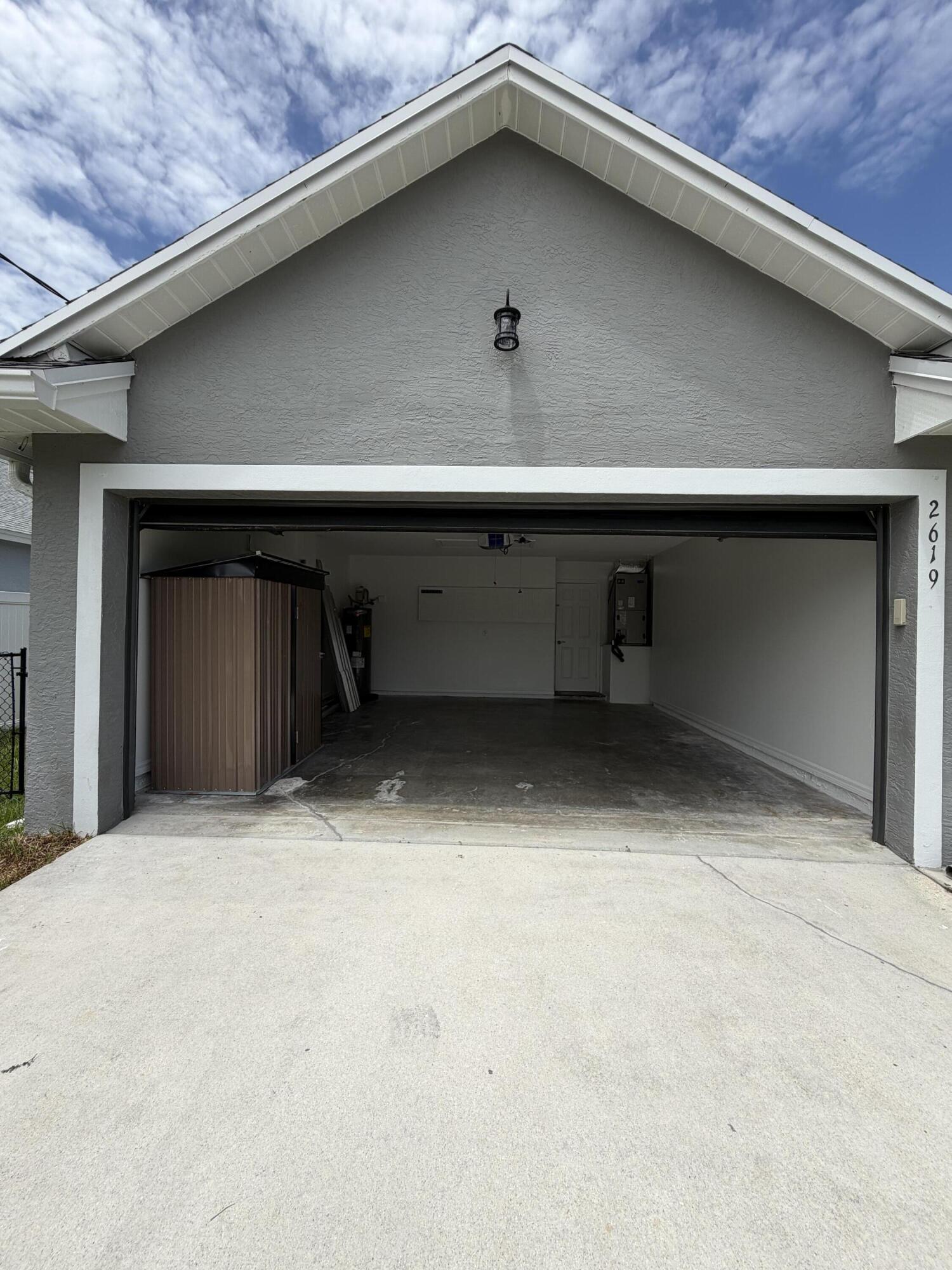 2619 Southwest Fair Isle Road Port St. Lucie, FL 34987 - Photo 3 of 37 IMG_1198