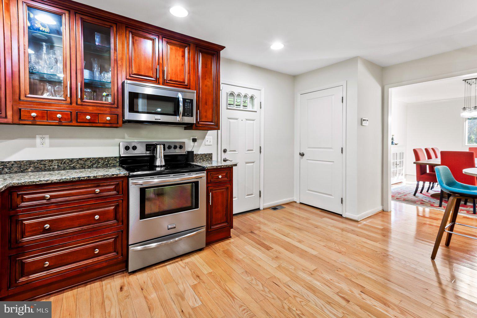 12409 Knollcrest Road Reisterstown, MD 21136 - Photo 15 of 47 Pantry and exit to carport