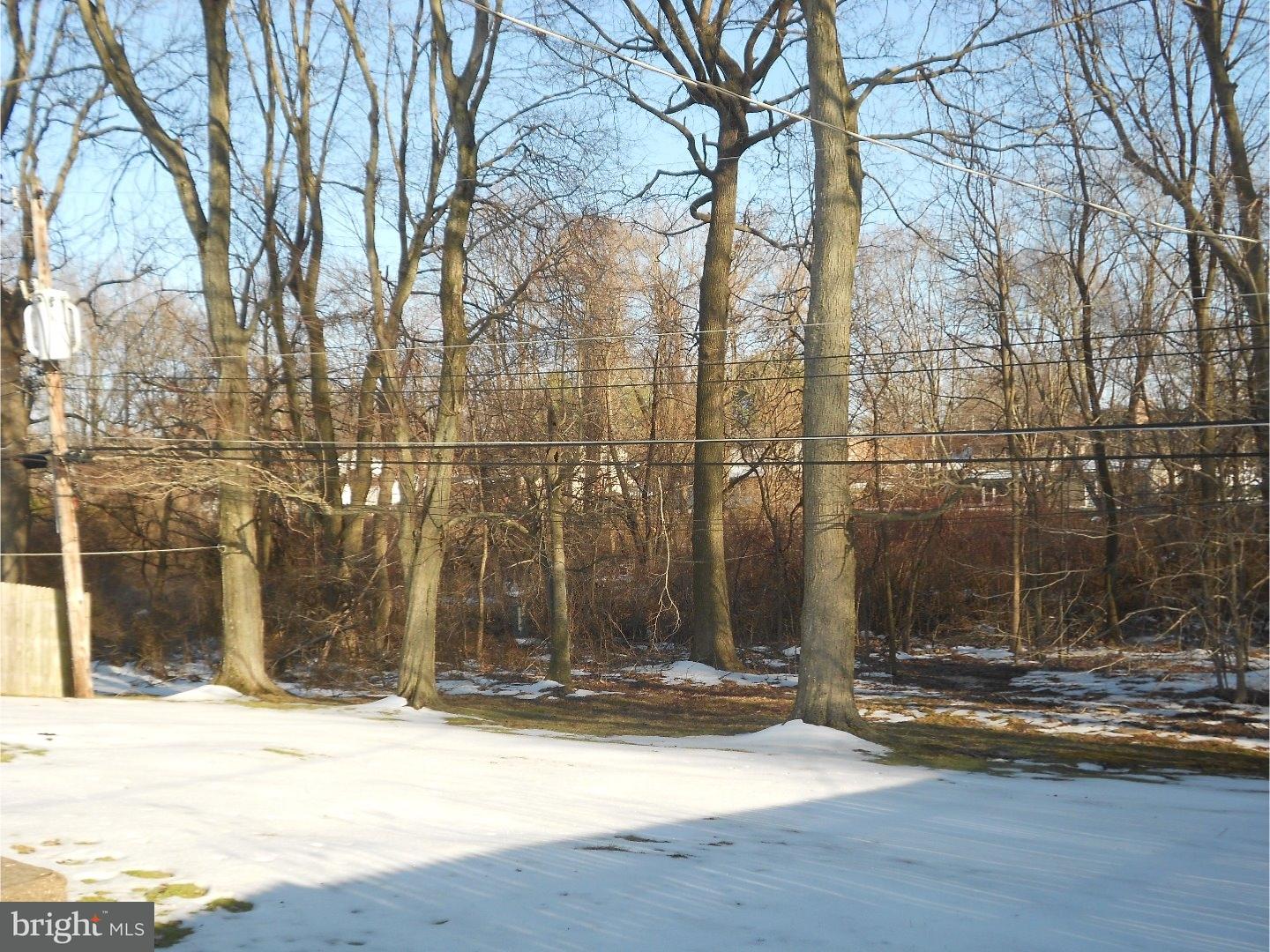 618 Chatham Road Fairless Hills, PA 19030 - Photo 21 of 22 View in Back