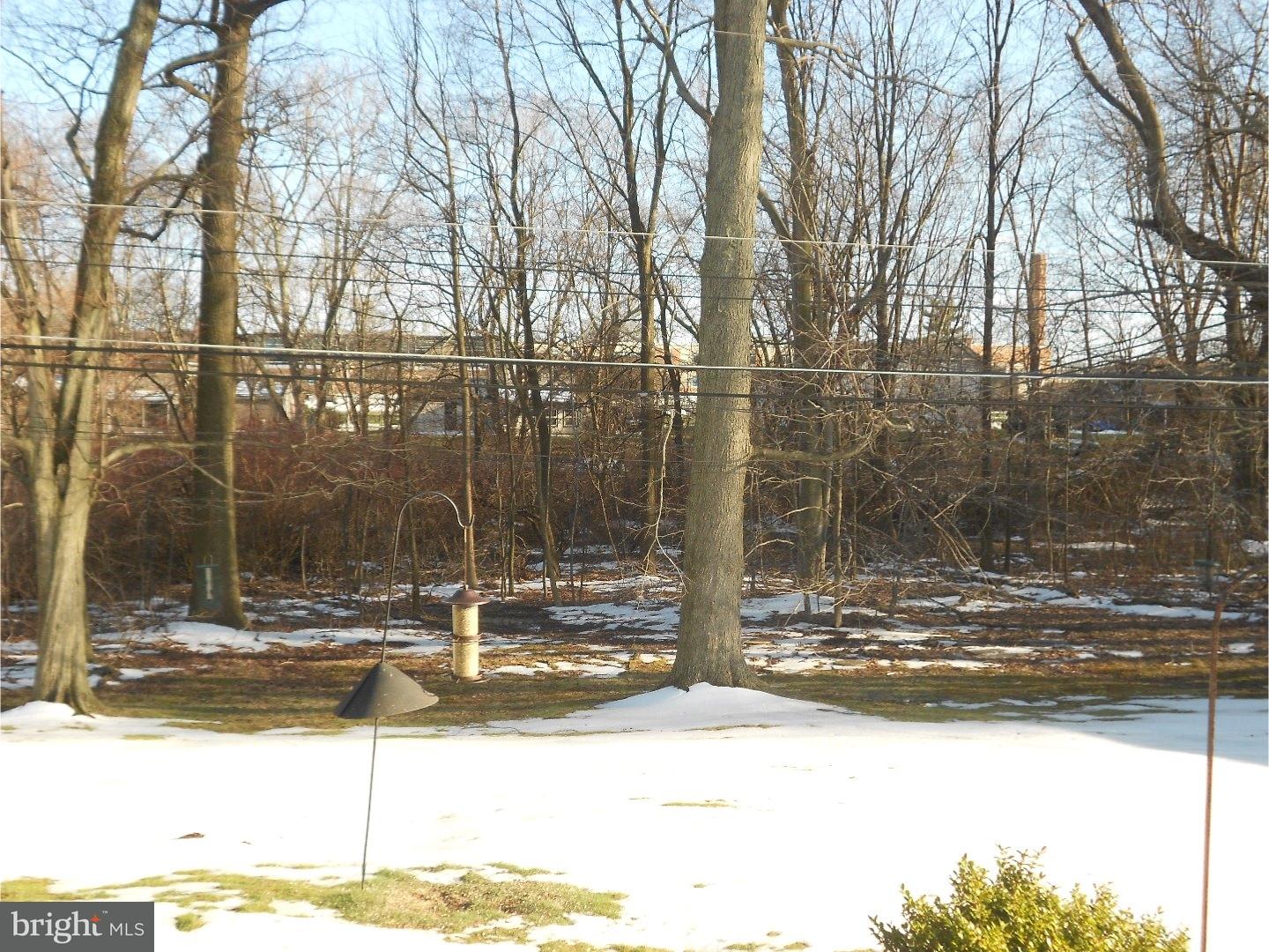 618 Chatham Road Fairless Hills, PA 19030 - Photo 22 of 22 View in Back