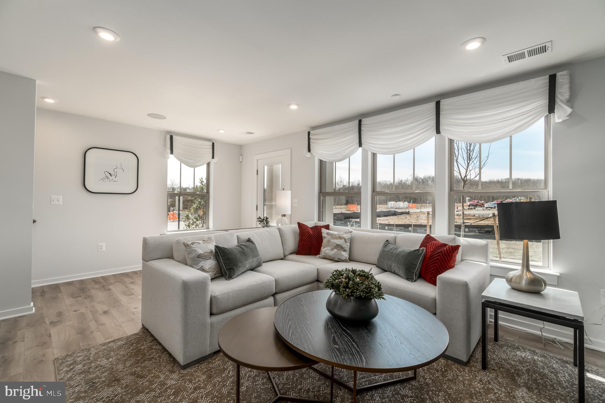 6732 Belcrest Road Hyattsville, MD 20782 - Photo 3 of 34