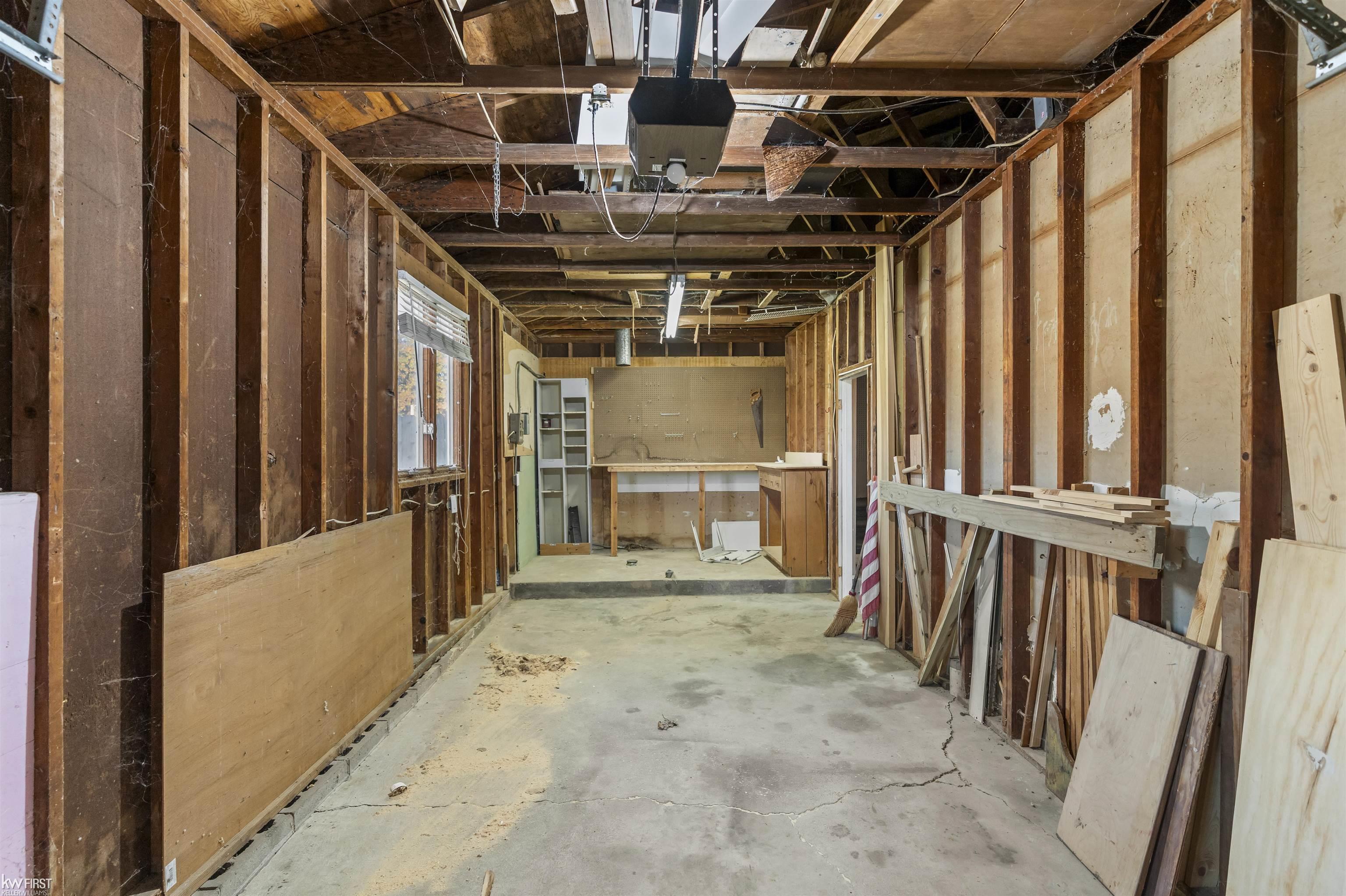 7042 Corunna Road Flint, MI 48532 - Photo 57 of 71 50193056-c040b52a-c189-491b-938c-8f20701411e1.JPG