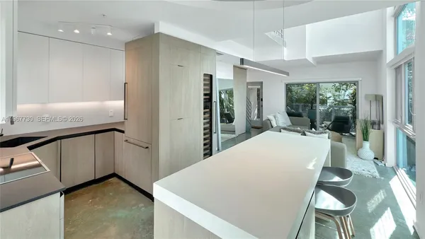 $3,040,000 | 734 Michigan Avenue, Miami Beach, FL 33139