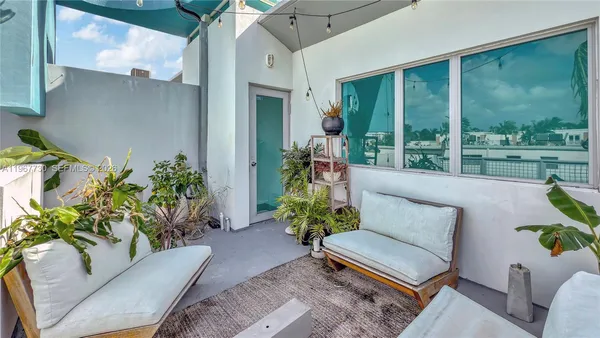 $3,040,000 | 734 Michigan Avenue, Miami Beach, FL 33139