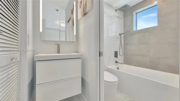 $3,040,000 | 734 Michigan Avenue, Miami Beach, FL 33139